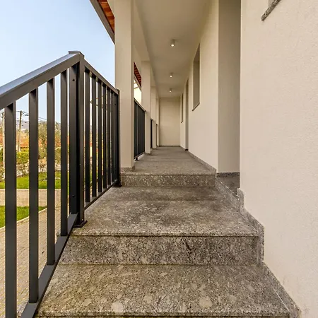 Maison Moderne Avec Vue Montagne Nyaraló *